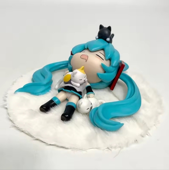 MIKU - Picture 3 of 3